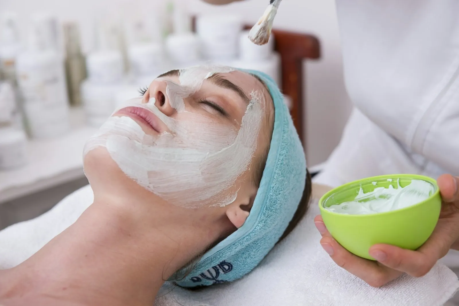 Limpieza facial con mascarilla